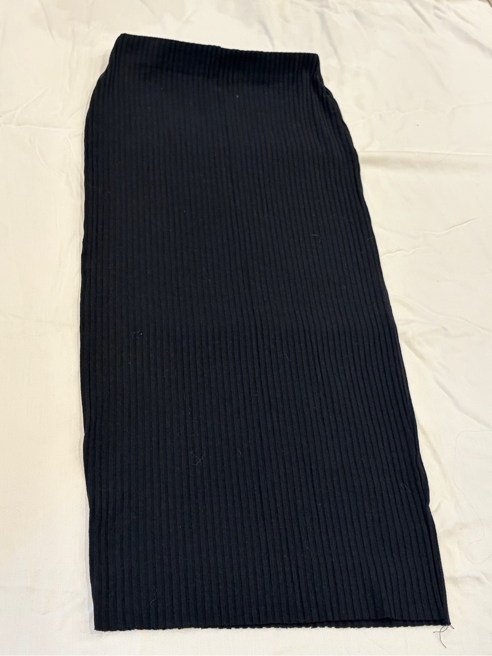 Zara Black Ribbed Pencil Skirt